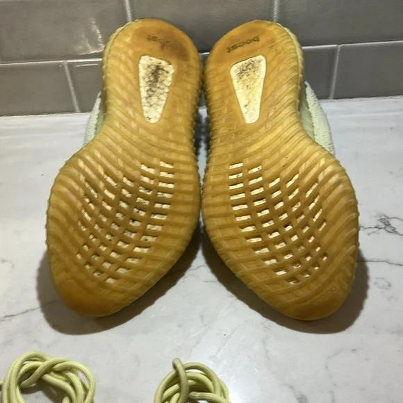 Used Yeezy 350 V2 Butters - Picture 5 of 7